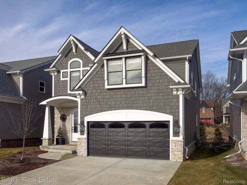 205 Mountain View Ln, Milford, MI, 48381-3866 | Card Image