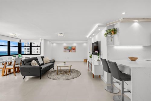 11a-26 Calle Washington, Condado, PR, 00907-1519 | Card Image