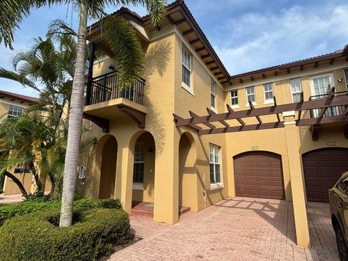 207-2789 Eagle Rock Cir, West Palm Beach, FL, 33411-6710 | Card Image