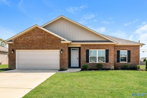 25248 Delilah Cir, Athens, AL, 35613-8576 | Card Image