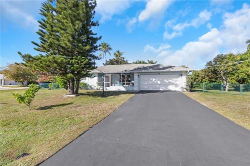 105 Valley Dr, BONITA SPRINGS, FL, 34134-7350 | Card Image