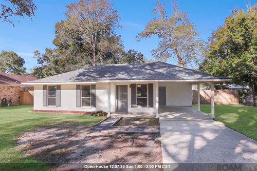 911 Hatchell Ln, Denham Springs, LA, 70726-2620 | Card Image