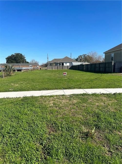 6125 Campus Blvd, New Orleans, LA, 70126-2211 | Card Image