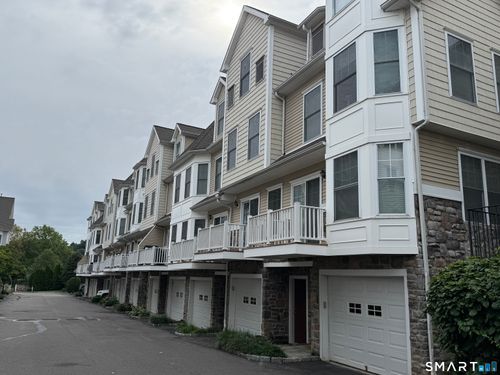 11b-85 Camp Avenue, Stamford, CT, 06907 | Card Image