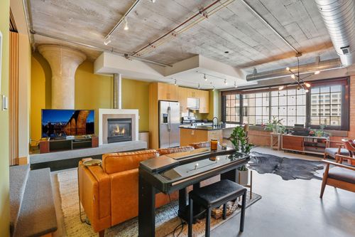 unit-303-525 3rd St N, Minneapolis, MN, 55401-1544 | Card Image