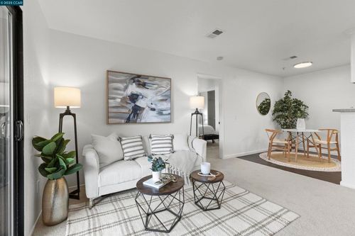 apt-11-8201 Camino Colegio, Rohnert Park, CA, 94928-8137 | Card Image