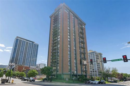 7f-200 S Brentwood Blvd, Clayton, MO, 63105-1633 | Card Image