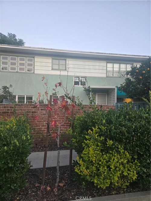 1/2 Village Grn, Los Angeles, CA, 90016 | Card Image