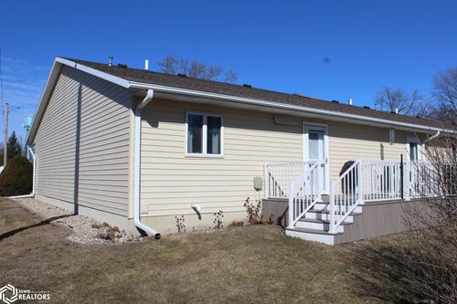 145 W 11th St, Garner, IA, 50438-1817 | Card Image