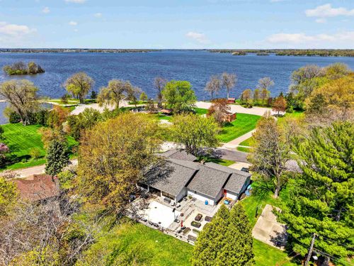 1305 Lake Shore Drive, Beaver Dam, WI, 53916 | Card Image