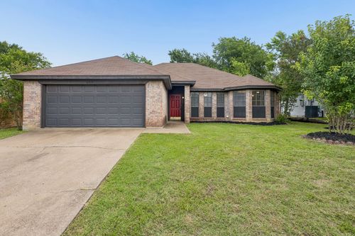 6433 Ridglea Dr, Watauga, TX, 76148-1428 | Card Image