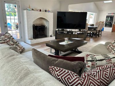 living room | Image 2