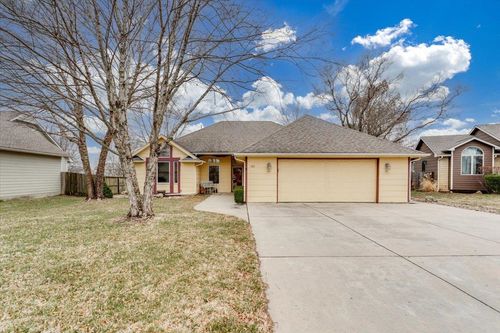 101 N Crosswood Ln, Derby, KS, 67037 | Card Image