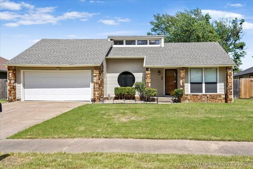 3843 S 117th East Ave, Tulsa, OK, 74146-2935 | Card Image
