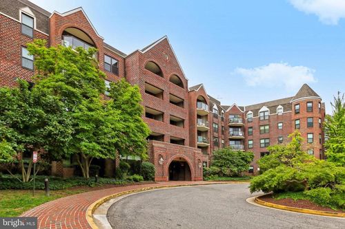 335-2100 Langston Blvd Boulevard, ARLINGTON, VA, 22201 | Card Image