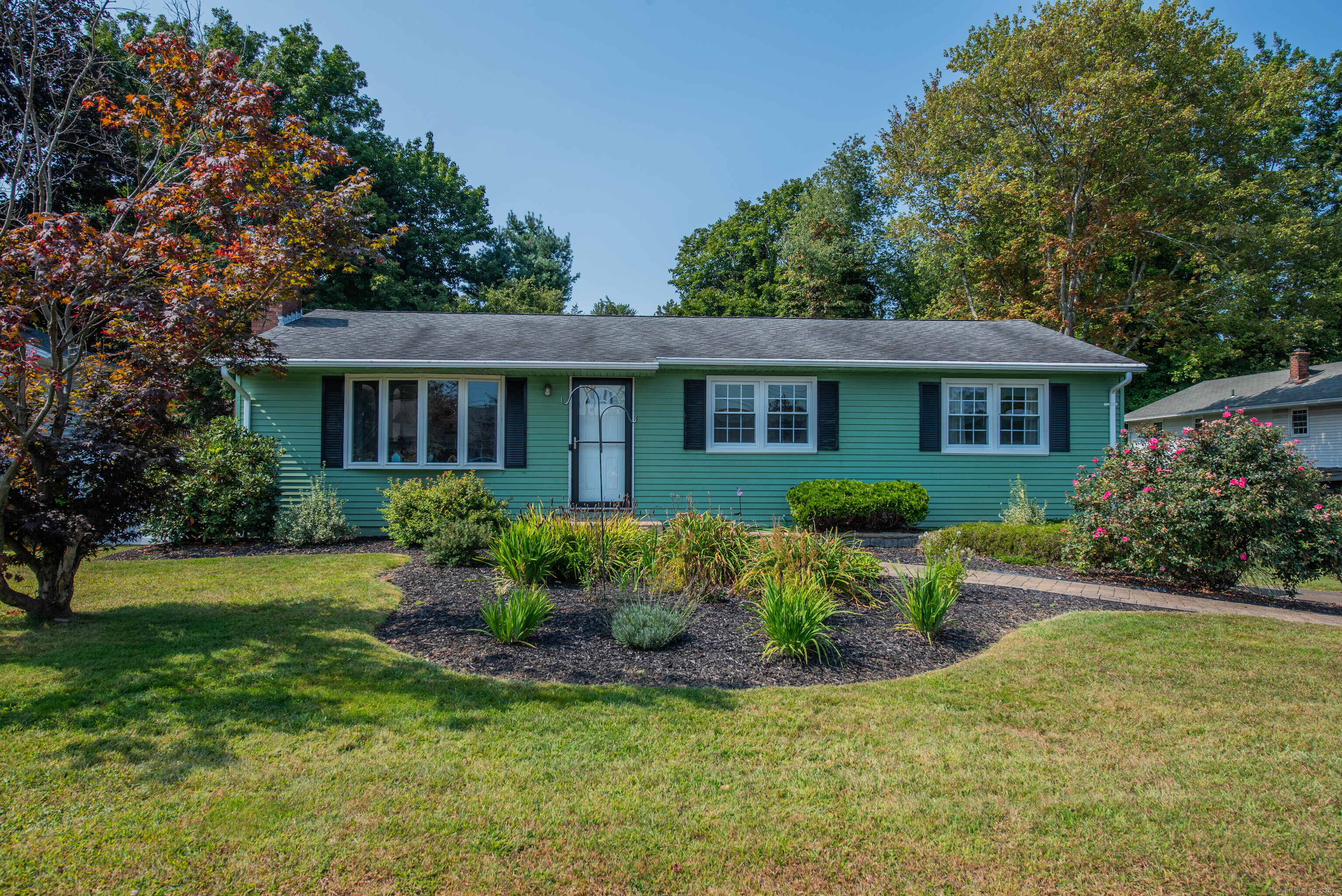 Dana Ln, Meriden, CT 06451