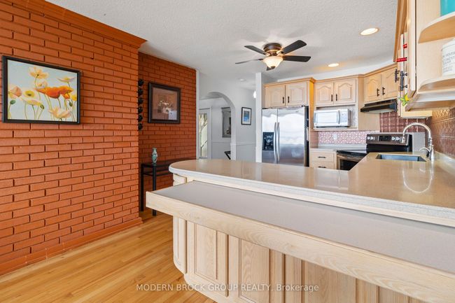10 Henry Brown Crt, House other with 4 bedrooms, 2 bathrooms and 5 parking in Mallorytown ON | Image 32