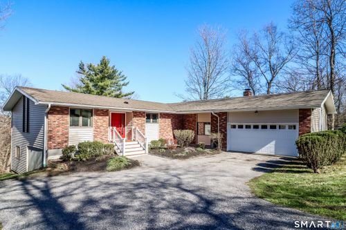 35 E Gate Rd, Danbury, CT, 06811-3608 | Card Image