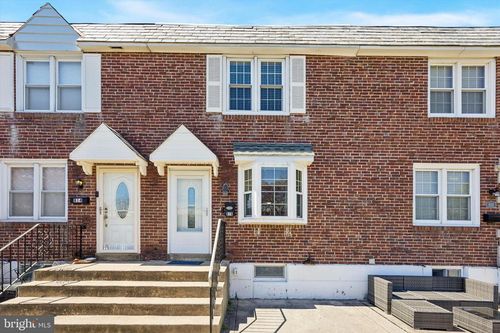 816 Crescent Dr, GLENOLDEN, PA, 19036-1606 | Card Image