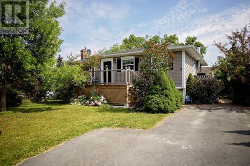 36 Brown Cres, Gander, NL, A1V1R4 | Card Image