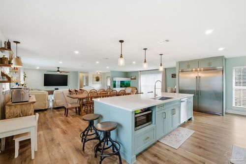 690 Cooley Rd, Cantonment, FL, 32533-7929 | Card Image