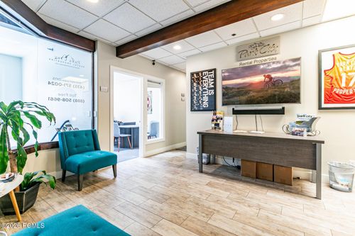 200-201-101-314 Main Street, Park City, UT, 84060 | Card Image