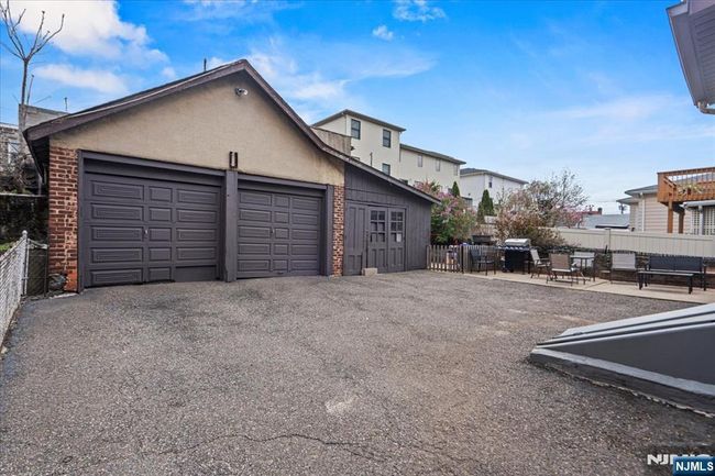 218 8 Th St, Home with 6 bedrooms, 3 bathrooms and null parking in Fairview NJ | Image 34