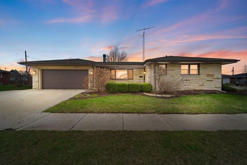 2108 25th Avenue, Kenosha, WI, 53140 | Card Image