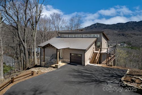 150 Squirrel Corn Ln, Sugar Mountain, NC, 28604-9609 | Card Image