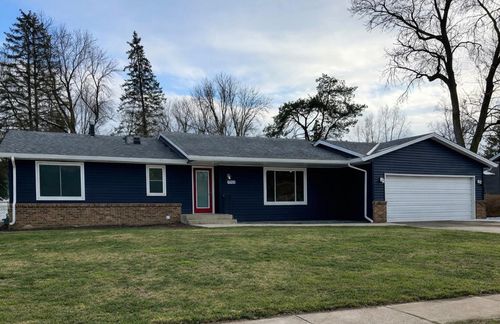 4021 Pebblebrook Dr, Minneapolis, MN, 55437-2109 | Card Image