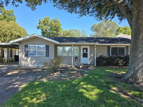 219 S 2nd St, Nederland, TX, 77627-2211 | Card Image