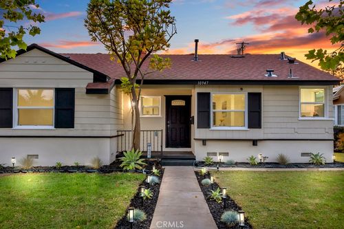 10947 Atkinson Ave, Inglewood, CA, 90303-2420 | Card Image