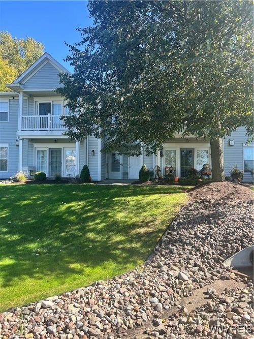 c-2755 N Forest Rd, Amherst, NY, 14068-1502 | Card Image