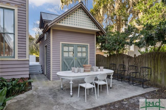 Another outdoor dining area | Image 23