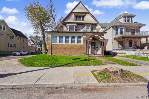 2009 Seneca St, Buffalo, NY, 14210-2323 | Card Image