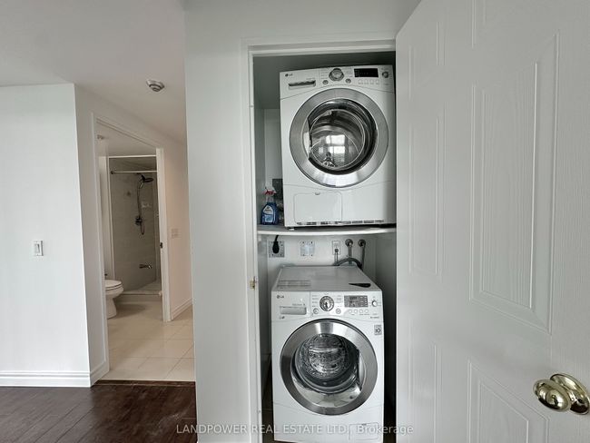 1605 - 238 Doris Ave, Condo with 2 bedrooms, 2 bathrooms and 1 parking in North York ON | Image 17