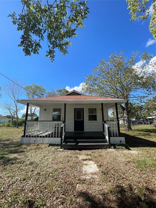 700 3rd St, Edna, TX, 77957-2958 | Card Image