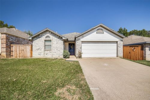 1510 Briarcrest Dr, Grapevine, TX, 76051-7907 | Card Image