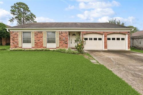 761 Holyoke Pl, Terrytown, LA, 70056-5114 | Card Image
