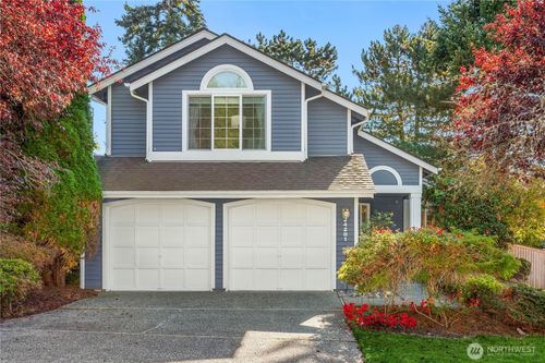 24201 Se 38th Pl, Sammamish, WA, 98029-7568 | Card Image