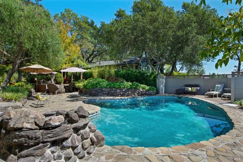 17217 Hillcrest Avenue, Sonoma, CA, 95476 | Card Image