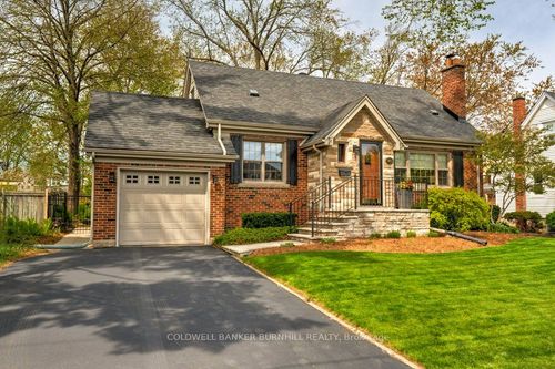 583 Woodland Ave, Burlington, ON, L7R2S3 | Card Image