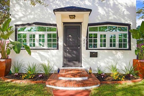 221 N Ocean Breeze, Lake Worth Beach, FL, 33460-3430 | Card Image