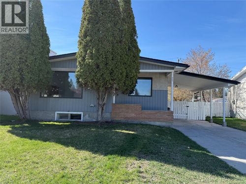 313 11th St S, Cranbrook, BC, V1C1V1 | Card Image