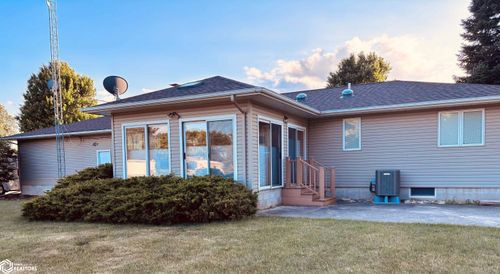 101 Southview Cir, Sheffield, IA, 50475-7773 | Card Image
