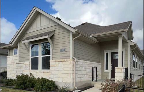 105-201 Pinnacle Ln, Kyle, TX, 78640-3426 | Card Image
