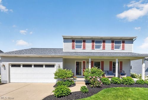 125 Queen Anne Cir, Elyria, OH, 44035-7393 | Card Image