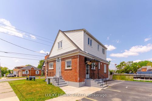 157 Centre St S, Oshawa, ON, L1H4A5 | Card Image