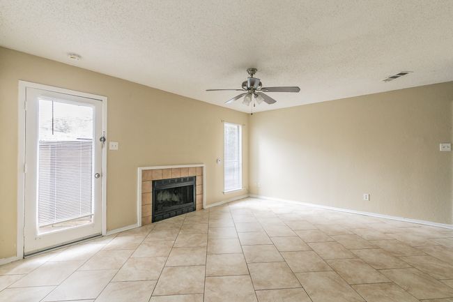 APT-34 - 1608 Pecan Chase Cir, Condo with 2 bedrooms, 1 bathrooms and null parking in Arlington TX | Image 7
