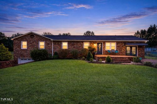 500 Sunnyvale Dr, Johnson City, TN, 37601-1892 | Card Image